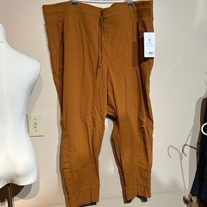 Athleta Trekkie north jogger 26